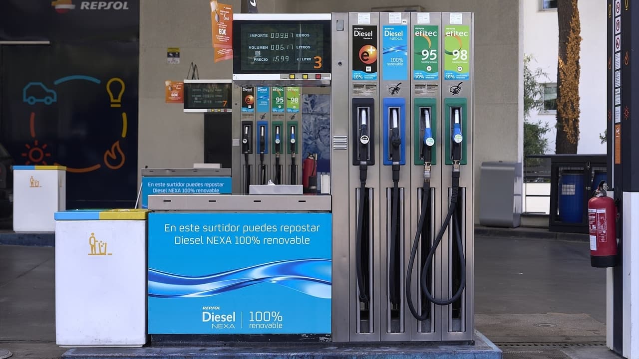 Motor híbrido revolucionario reduce emisiones 40% con combustible renovable