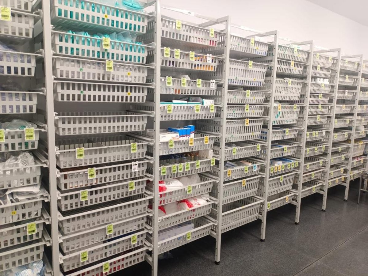 El Hospital de Alcañiz moderniza su gestión con un almacén inteligente que ya beneficia a pacientes y trabajadores