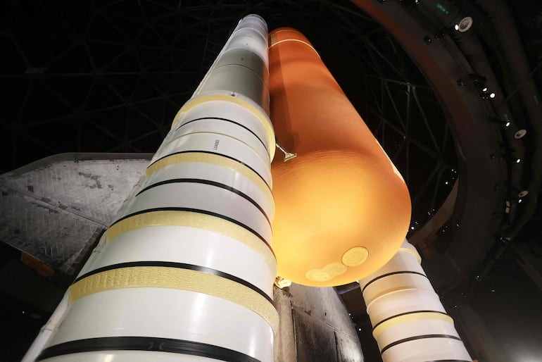El transbordador Endeavour vuelve a deslumbrar en Los Ángeles